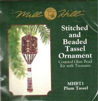 Plum Tassel MHBT1 / Сливовая гирлянда