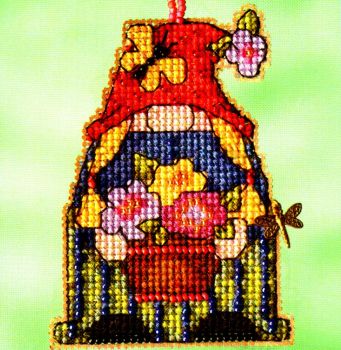 Garden Girl Gnome MH16-2213 / Садовая девочка-гном